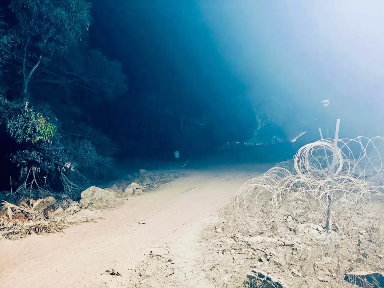 लाल आतंक का अंधेरा छंटा, नक्सलियों का सेफ एरिया गोगुंडा में पहली बार जला बल्ब लाल आतंक का अंधेरा छंटा, नक्सलियों का सेफ एरिया गोगुंडा में पहली बार जला बल्ब