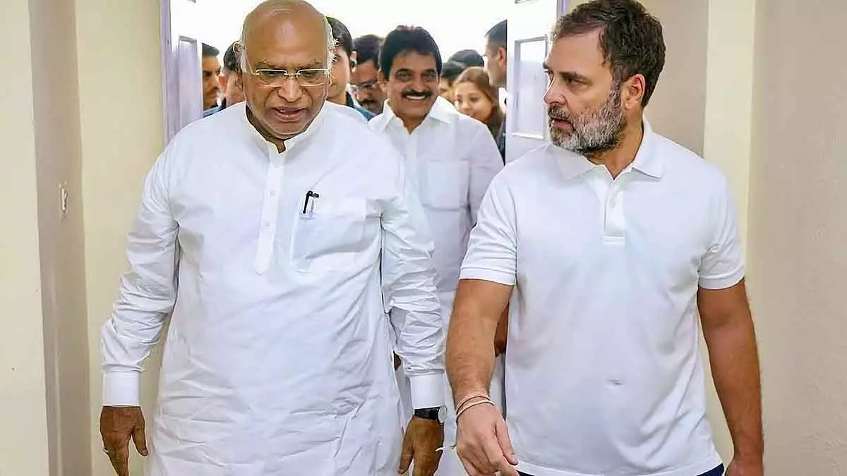 Bhopal : राहुल गांधी, खड़गे आज किसान पंचायत में किसानों से मिलेंगे Bhopal : राहुल गांधी, खड़गे आज किसान पंचायत में किसानों से मिलेंगे