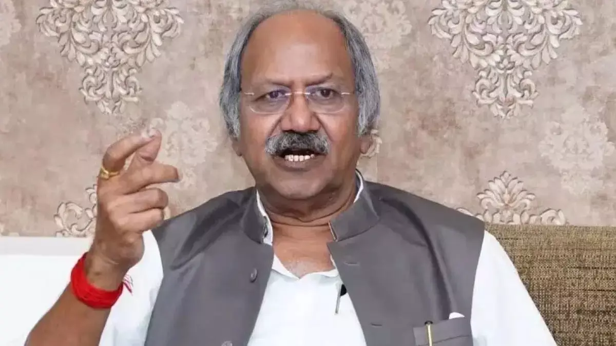 लोकतंत्र का संकल्प, समर्पण, समाधान : बृजमोहन अग्रवाल लोकतंत्र का संकल्प, समर्पण, समाधान : बृजमोहन अग्रवाल
