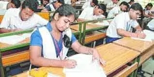 Odisha : माइग्रेशन प्रभावित बोलंगीर में 700 से ज़्यादा लोगों ने HSC की परीक्षा छोड़ी Odisha : माइग्रेशन प्रभावित बोलंगीर में 700 से ज़्यादा लोगों ने HSC की परीक्षा छोड़ी
