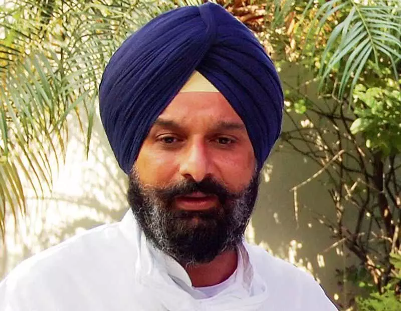 अदालत ने शिअद के Bikram Majithia को पेशी से छूट दी अदालत ने शिअद के Bikram Majithia को पेशी से छूट दी