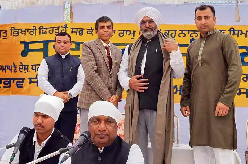 Kapurthala में सद्भावना सम्मेलन में 300 लोग शामिल हुए Kapurthala में सद्भावना सम्मेलन में 300 लोग शामिल हुए