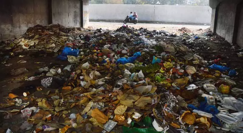 Ludhiana में कूड़े की समस्या बढ़ती जा रही, लोग परेशान हैं Ludhiana में कूड़े की समस्या बढ़ती जा रही, लोग परेशान हैं