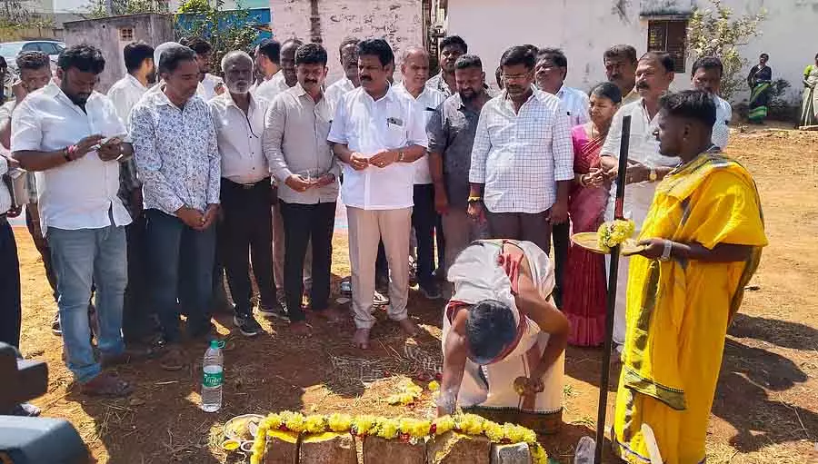 पीने के पानी की समस्या का पक्का समाधान : MLA B. Shivanna पीने के पानी की समस्या का पक्का समाधान : MLA B. Shivanna