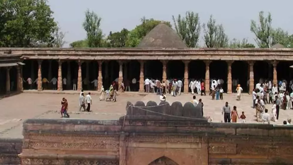 Dhar: भोजशाला मामले में नई जानकारी सामने Dhar: भोजशाला मामले में नई जानकारी सामने
