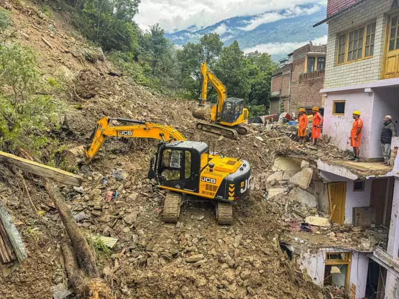 Himachal के आपदा प्रभावितों के लिए किराए की सहायता के तौर पर 8.97 करोड़ रुपये जारी Himachal के आपदा प्रभावितों के लिए किराए की सहायता के तौर पर 8.97 करोड़ रुपये जारी