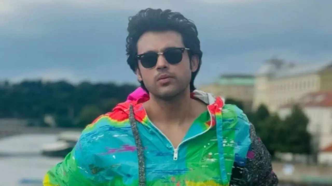 Parth Samthaan ने फैंस को धोखेबाजों से सावधान किया Parth Samthaan ने फैंस को धोखेबाजों से सावधान किया