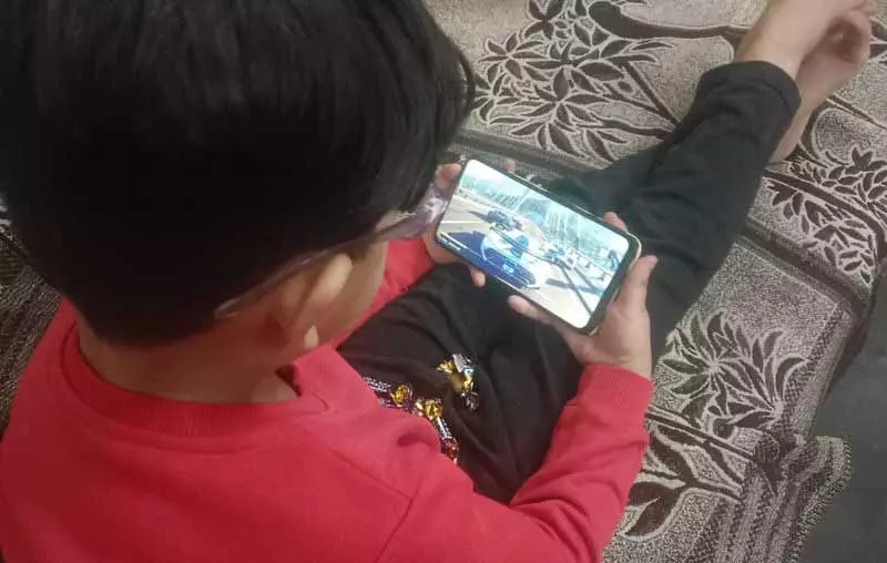 माता-पिता और शिक्षकों को बच्चों के स्क्रीन टाइम को रेगुलेट करना चाहिए: Ludhiana experts माता-पिता और शिक्षकों को बच्चों के स्क्रीन टाइम को रेगुलेट करना चाहिए: Ludhiana experts