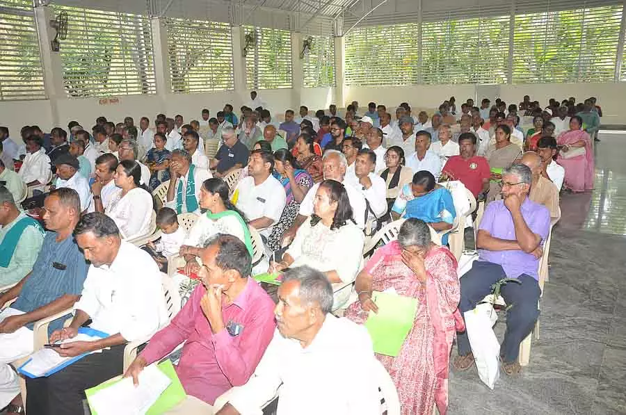 Tovinakere : वर्कशॉप जिसने इमली उगाने वालों के लिए रास्ता बनाया Tovinakere : वर्कशॉप जिसने इमली उगाने वालों के लिए रास्ता बनाया
