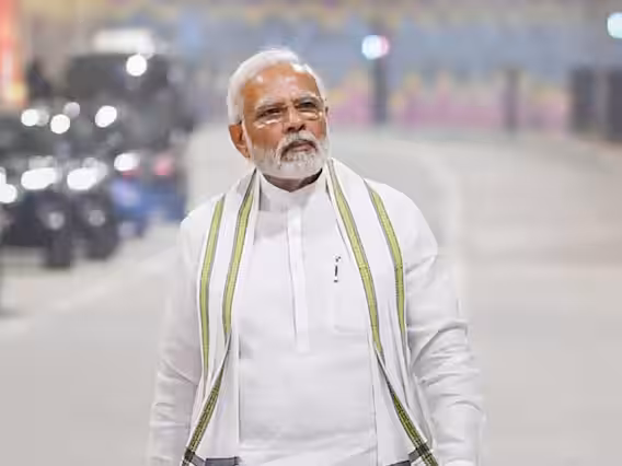 Varanasi: वाराणसी दौरे की तैयारियां तेज, पीएम मोदी की यात्रा को लेकर हलचल Varanasi: वाराणसी दौरे की तैयारियां तेज, पीएम मोदी की यात्रा को लेकर हलचल