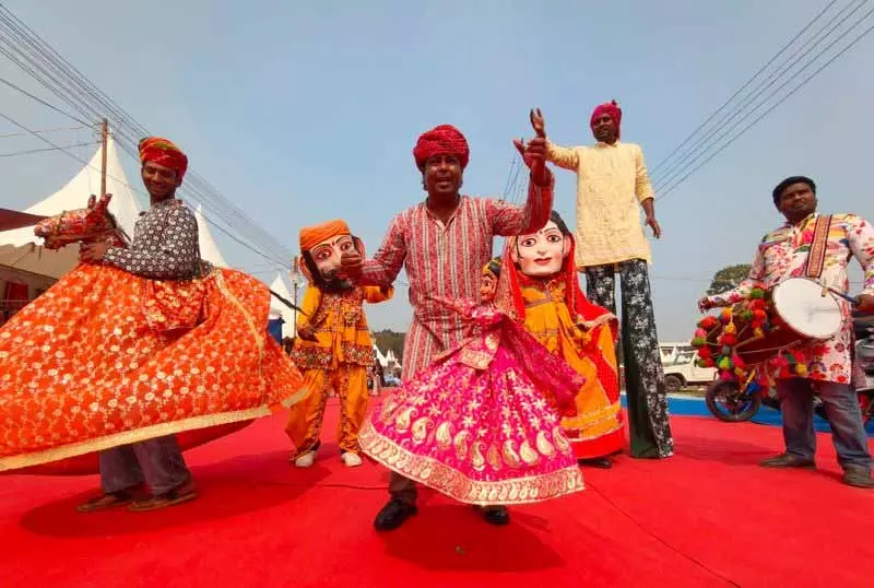 Ludhiana: परंपरा की डोर, स्वदेशी एक्सपो में कठपुतली जीवंत हुई Ludhiana: परंपरा की डोर, स्वदेशी एक्सपो में कठपुतली जीवंत हुई