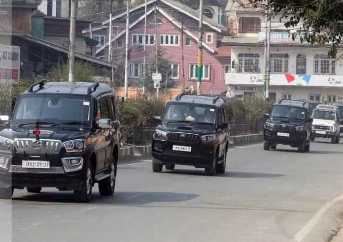 15 लाख रुपये से 35 लाख रुपये: J&K सरकार VIP गाड़ी के हक में बड़ी बढ़ोतरी की उम्मीद कर रही है 15 लाख रुपये से 35 लाख रुपये: J&K सरकार VIP गाड़ी के हक में बड़ी बढ़ोतरी की उम्मीद कर रही है