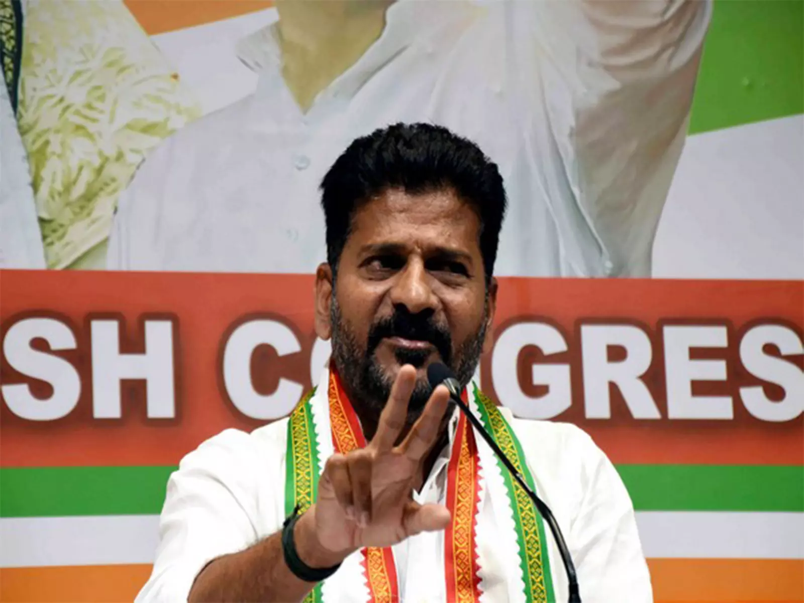 तेलंगाना सरकार ने CM कैंप कार्यालय की सुरक्षा उन्नयन के लिए निविदा जारी की तेलंगाना सरकार ने CM कैंप कार्यालय की सुरक्षा उन्नयन के लिए निविदा जारी की