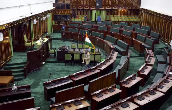बैलेट से चुने गए 14 प्रस्तावों में से 11 अलायंस के विधायकों को मिले, BJP को 2 और PDP को 1 मिला बैलेट से चुने गए 14 प्रस्तावों में से 11 अलायंस के विधायकों को मिले, BJP को 2 और PDP को 1 मिला