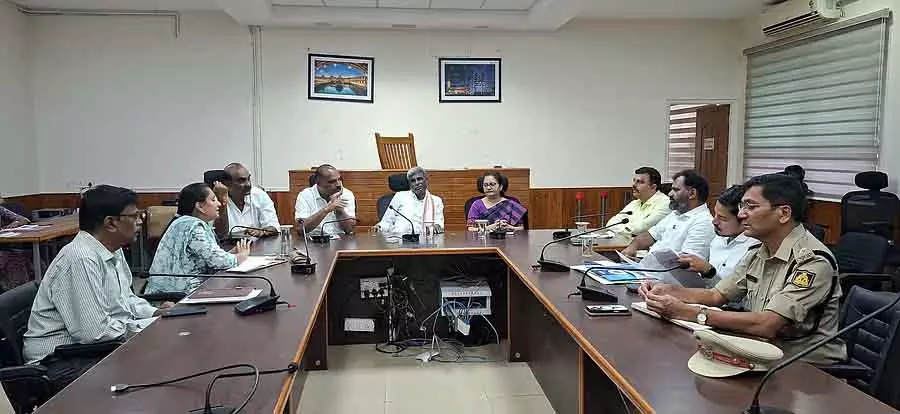 किसानों को कोई परेशानी न हो, यह पक्का करें: Kota MP Srinivas Pujari किसानों को कोई परेशानी न हो, यह पक्का करें: Kota MP Srinivas Pujari