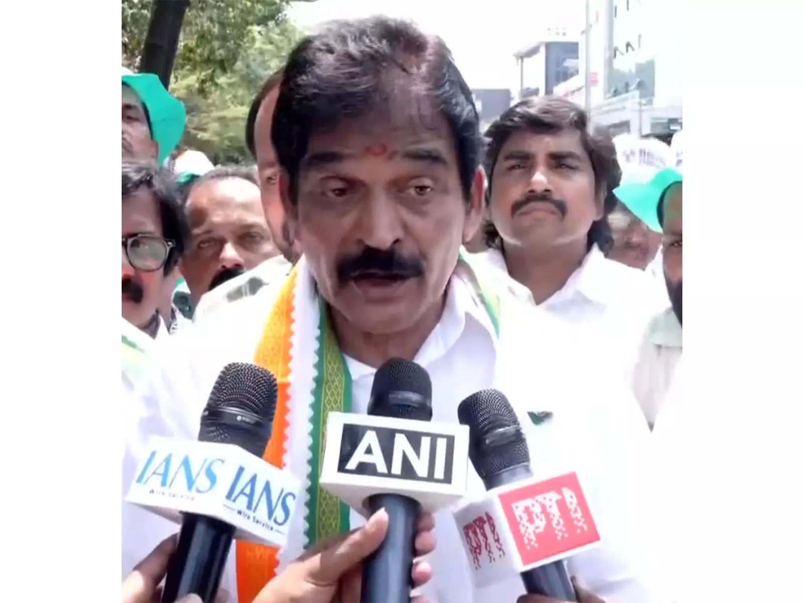 KC Venugopal ने उदय भानु चिब की गिरफ्तारी की निंदा की KC Venugopal ने उदय भानु चिब की गिरफ्तारी की निंदा की