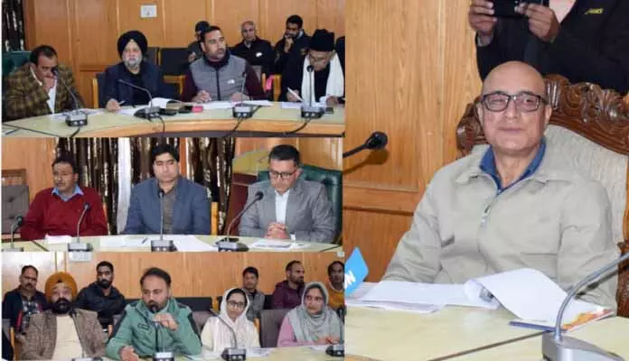 DDC अध्यक्ष ने पुलवामा में आम परिषद की बैठक की अध्यक्षता की DDC अध्यक्ष ने पुलवामा में आम परिषद की बैठक की अध्यक्षता की