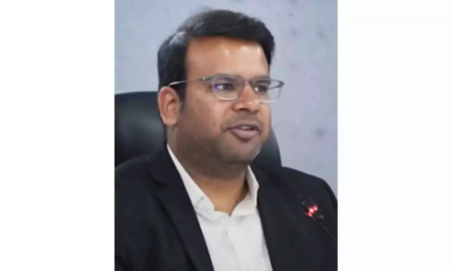 Visakhapatnam में कमिश्नर केतन गर्ग ने रात में सरप्राइज़ इंस्पेक्शन किया Visakhapatnam में कमिश्नर केतन गर्ग ने रात में सरप्राइज़ इंस्पेक्शन किया