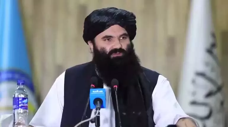 Afghanistan के गृह मंत्री ने सीमा पार हवाई हमलों के बीच पाकिस्तान को कड़ी चेतावनी दी Afghanistan के गृह मंत्री ने सीमा पार हवाई हमलों के बीच पाकिस्तान को कड़ी चेतावनी दी