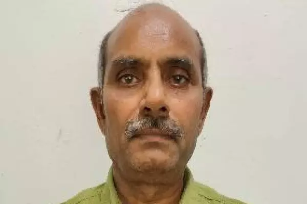चार बड़े माओवादियों ने तेलंगाना पुलिस के सामने सरेंडर किया चार बड़े माओवादियों ने तेलंगाना पुलिस के सामने सरेंडर किया