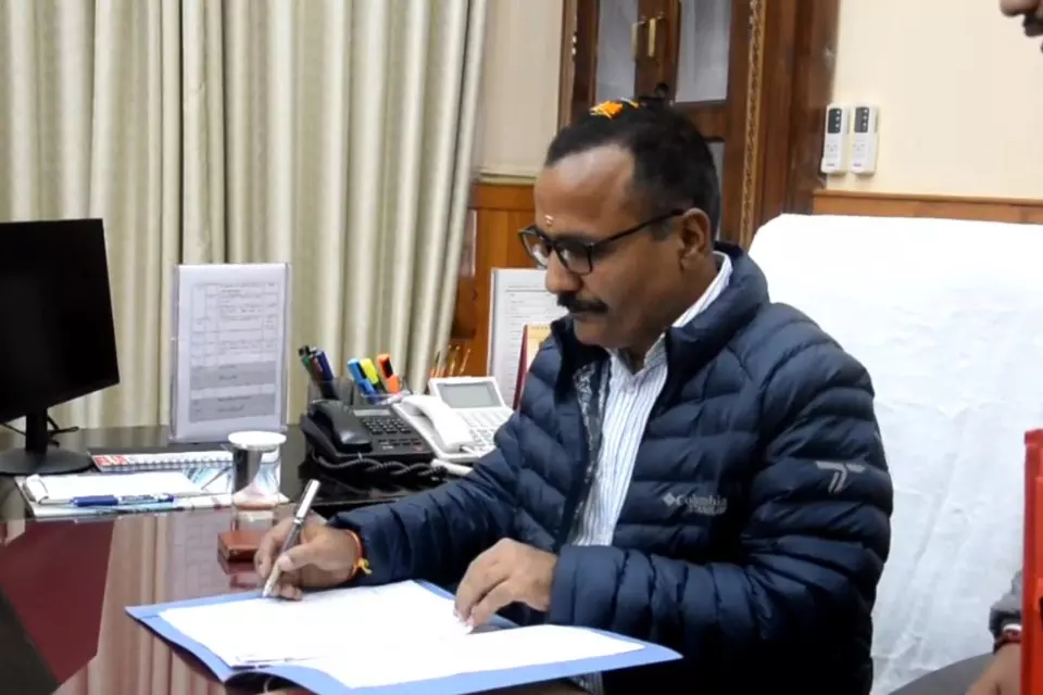 Nainital: एग्रीस्टैक में शामिल होना अब अनिवार्य, जिलाधिकारी ने जारी किए निर्देश Nainital: एग्रीस्टैक में शामिल होना अब अनिवार्य, जिलाधिकारी ने जारी किए निर्देश