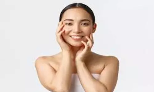 Beauty Tips: सिर्फ़ 7 दिनों में घर पर पाएं ग्लोइंग और स्मूद स्किन Beauty Tips: सिर्फ़ 7 दिनों में घर पर पाएं ग्लोइंग और स्मूद स्किन