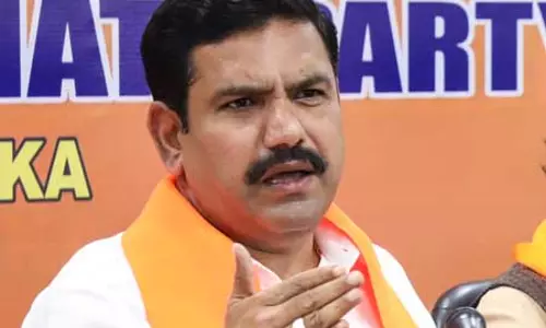 कर्नाटक: विजयेंद्र ने सीएम और डिप्टी सीएम पर सत्ता के लिए लड़ने और युवाओं के मुद्दों को नजरअंदाज करने का आरोप लगाया