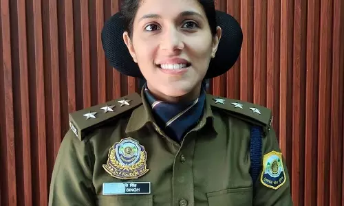 IPS अफसर के बार-बार छुट्टी पर जाने की वजह से यह फैसला लिया गया...चर्चा में आईं IPS अफसर के बार-बार छुट्टी पर जाने की वजह से यह फैसला लिया गया...चर्चा में आईं