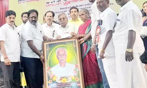 MGR AIADMK विजय के समर्थन में काम करेगी: नई पार्टी लॉन्च करने के बाद पनरुति रामचंद्रन ने कहा MGR AIADMK विजय के समर्थन में काम करेगी: नई पार्टी लॉन्च करने के बाद पनरुति रामचंद्रन ने कहा