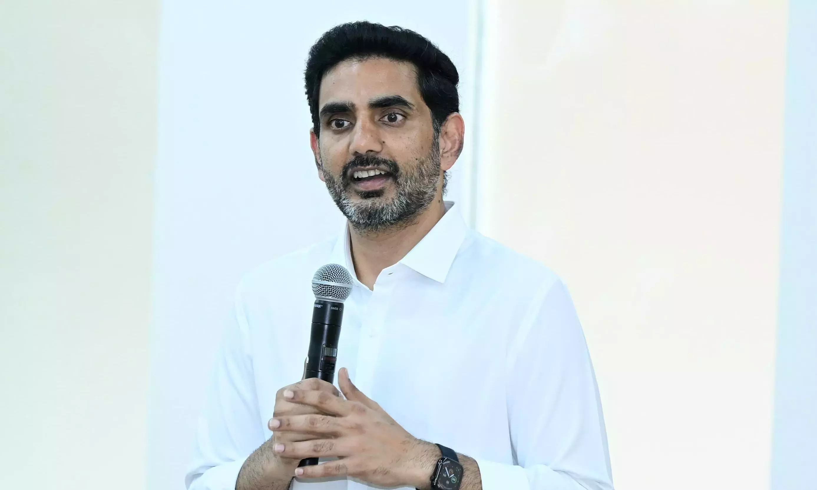 Lokesh ने जूनियर कॉलेजों को मजबूत करने और खाली पदों को भरने का वादा किया