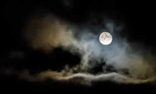 Falgun Purnima 2026: फाल्गुन पूर्णिमा के दिन बन रहा है शुभ योग, जानें स्नान-दान का शुभ मुहूर्त Falgun Purnima 2026: फाल्गुन पूर्णिमा के दिन बन रहा है शुभ योग, जानें स्नान-दान का शुभ मुहूर्त