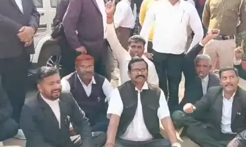 MP : तहसीलदार और वकील के बीच विवाद बड़ा मुद्दा बना MP : तहसीलदार और वकील के बीच विवाद बड़ा मुद्दा बना