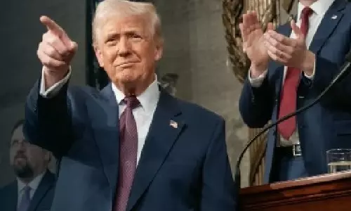 Trump ने अपने नेतृत्व के एक साल में ‘सदियों के बाद आए बदलाव’ की तारीफ़ की Trump ने अपने नेतृत्व के एक साल में ‘सदियों के बाद आए बदलाव’ की तारीफ़ की