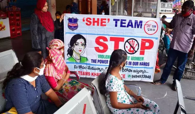 Hyderabad के नुमाइश में महिलाओं को परेशान करने के आरोप में 264 लोग पकड़े गए