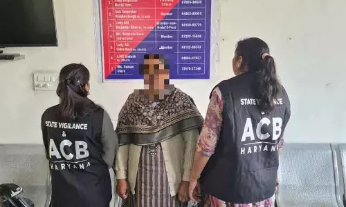 Ambala में आंगनवाड़ी सुपरवाइजर रिश्वत लेते पकड़ी गई