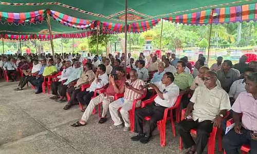 Annamalai यूनिवर्सिटी टीचर्स एंड एम्प्लॉइज फेडरेशन फिर से लगातार विरोध में Annamalai यूनिवर्सिटी टीचर्स एंड एम्प्लॉइज फेडरेशन फिर से लगातार विरोध में