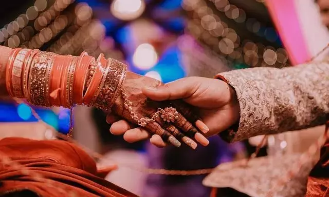 Kalaburagi में शादी में हथियार दिखाने का वीडियो वायरल होने पर तीन लोगों पर केस दर्ज