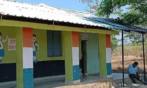 खराब हेल्थ असर की चिंता: Parents बच्चों को स्कूल नहीं भेज रहे खराब हेल्थ असर की चिंता: Parents बच्चों को स्कूल नहीं भेज रहे