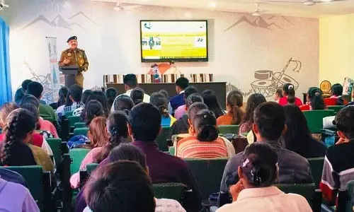 एसपी ने Hamirpur के छात्रों से सड़क सुरक्षा नियमों का पालन करने का आग्रह किया