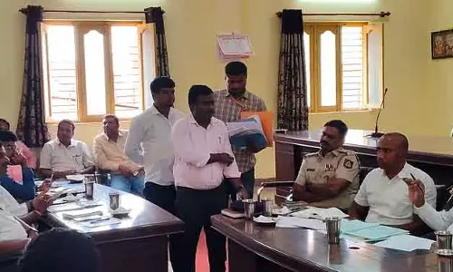 Malur : काम की प्रगति की समीक्षा के लिए बैठक
