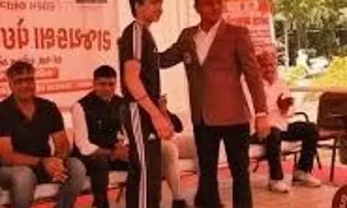 Behl: खेलो महाकुंभ 3.0 में नया रिकॉर्ड, बहल के खिलाड़ी का कमाल Behl: खेलो महाकुंभ 3.0 में नया रिकॉर्ड, बहल के खिलाड़ी का कमाल