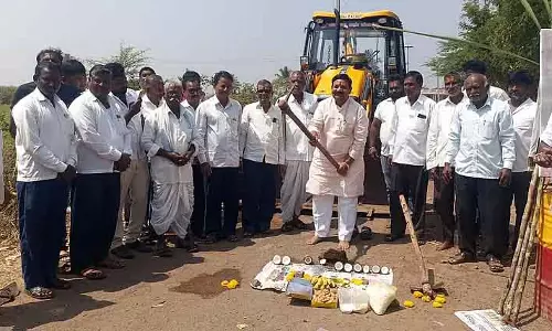 किसानों के लिए सड़कों का विकास – Dhurodan Aihole किसानों के लिए सड़कों का विकास – Dhurodan Aihole