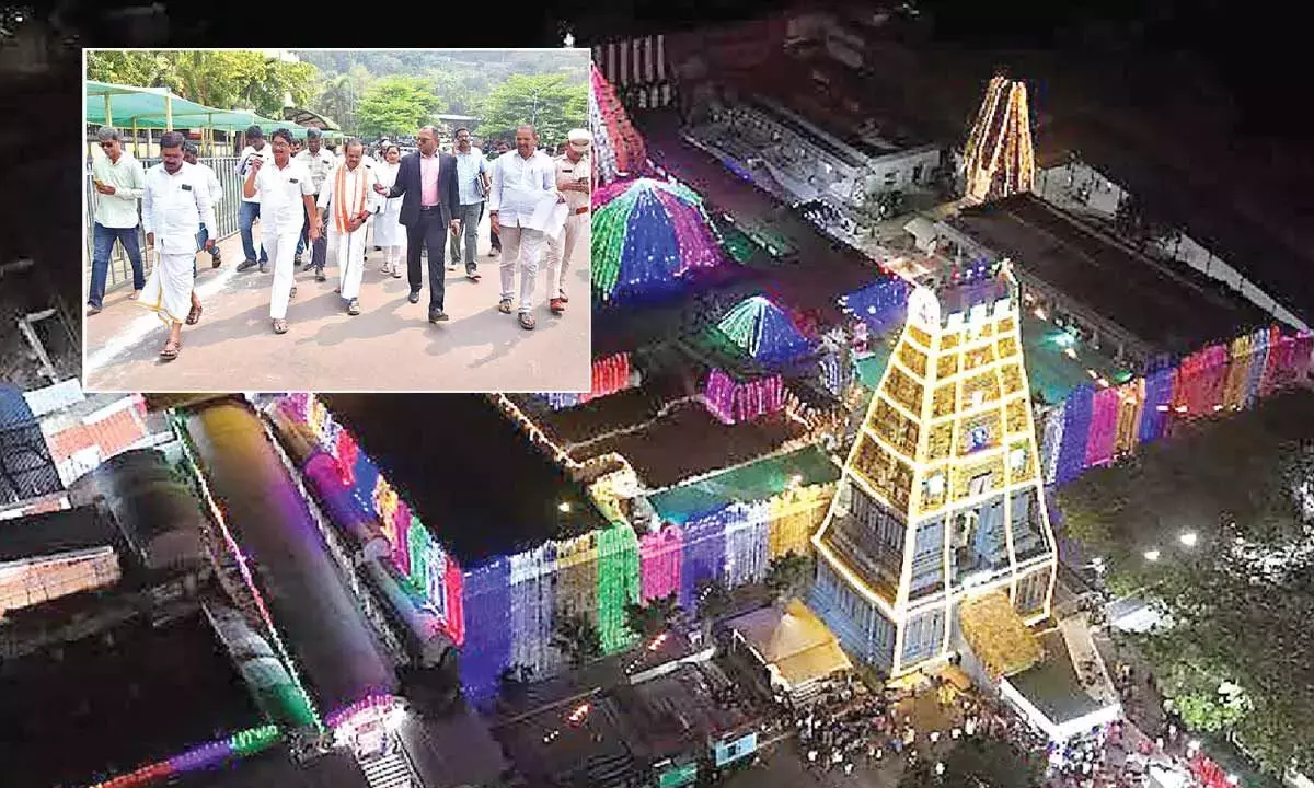 Andhra: चंदनोत्सव के सुचारू संचालन के लिए व्यवस्थाएं की गईं Andhra: चंदनोत्सव के सुचारू संचालन के लिए व्यवस्थाएं की गईं