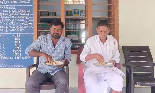 सुलानगर ZPHS में मिड-डे मील का निरीक्षण