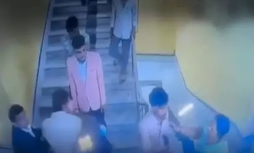 OMG! रसगुल्ले को लेकर मार हो गई...दुल्हा और दुल्हन पक्ष आमने-सामने आए
