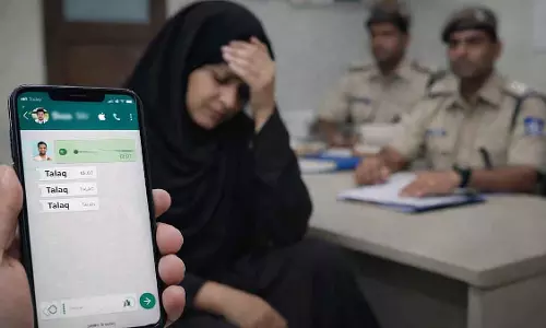 Jabalpur की महिला ने पति पर शादी के 15 साल बाद WhatsApp मैसेज से ट्रिपल तलाक भेजने का आरोप लगाया