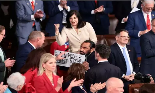 Obama वीडियो विवाद पर डेमोक्रेट ने ट्रंप के भाषण का विरोध किया Obama वीडियो विवाद पर डेमोक्रेट ने ट्रंप के भाषण का विरोध किया
