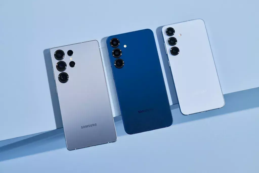 Samsung Galaxy S26 Series में मिल सकती है 5,000mAh तक की कैपेसिटी वाली बैटरी Samsung Galaxy S26 Series में मिल सकती है 5,000mAh तक की कैपेसिटी वाली बैटरी