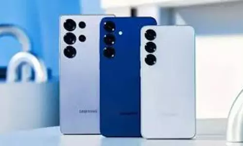Samsung Galaxy S26 होगा बेस्ट कैमरा फोन! 24MP सेंसर के साथ नया फीचर लीक Samsung Galaxy S26 होगा बेस्ट कैमरा फोन! 24MP सेंसर के साथ नया फीचर लीक