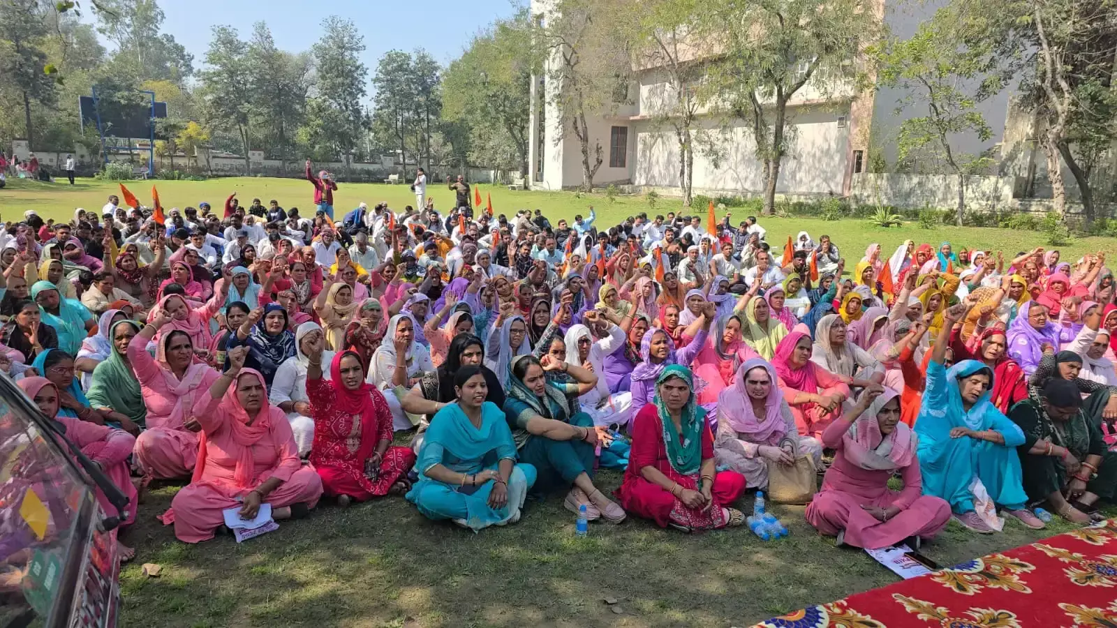 Jhajjar: श्रमिक हितों के लिए भारतीय मजदूर संघ का विरोध Jhajjar: श्रमिक हितों के लिए भारतीय मजदूर संघ का विरोध
